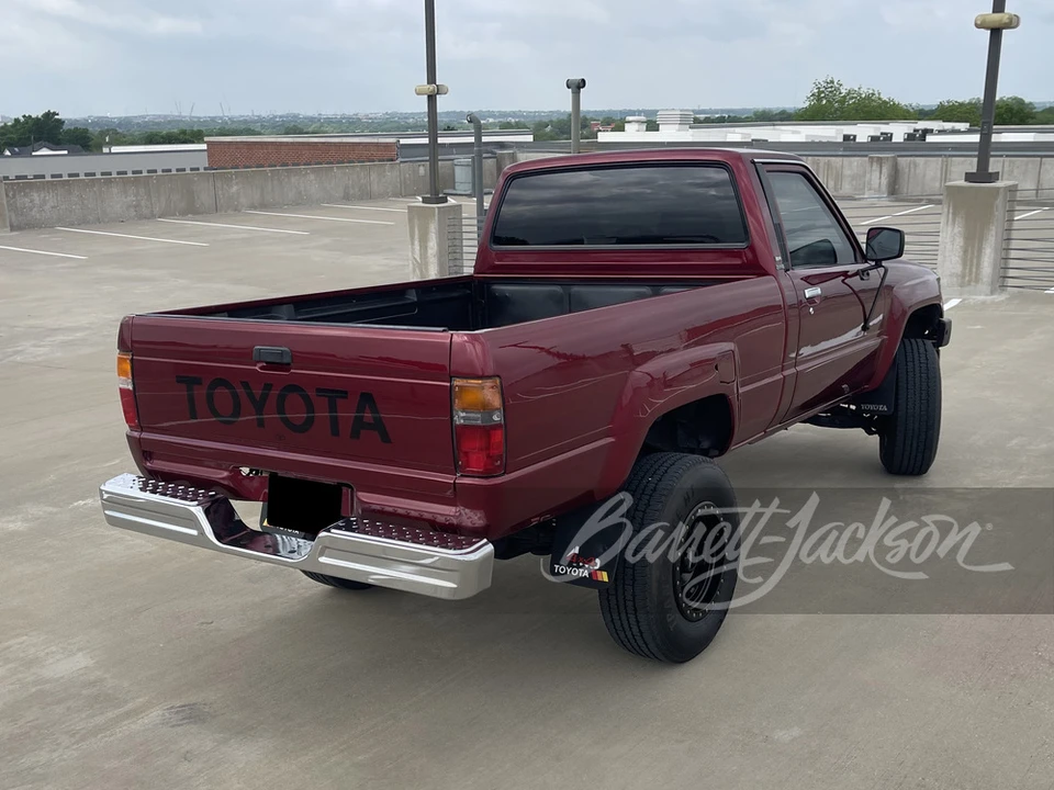 1988 Toyota Hilux 4th Gen - Image 24 of 31