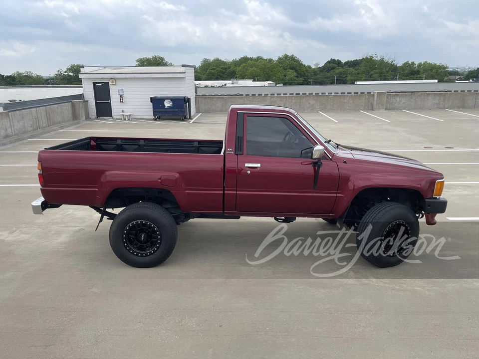 1988 Toyota Hilux 4th Gen - Image 2 of 31