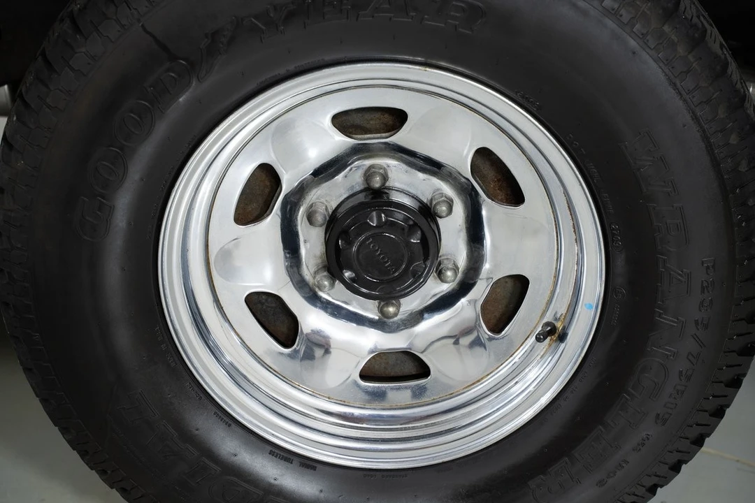 1988 Toyota J60 Land Cruiser - Image 9 of 31