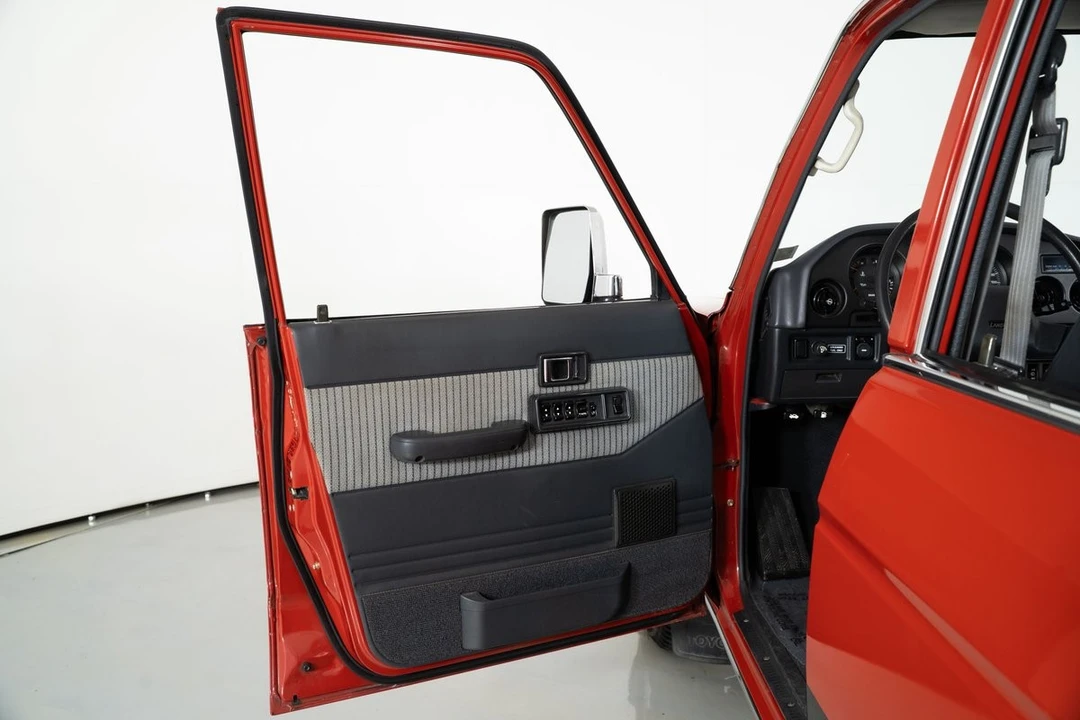 1988 Toyota J60 Land Cruiser - Image 15 of 31