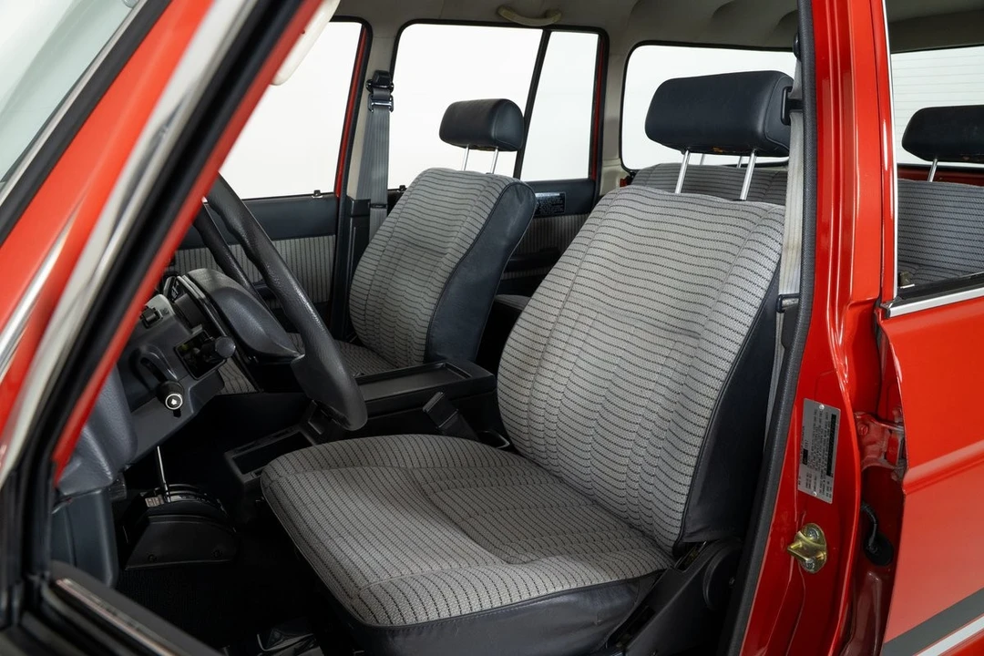 1988 Toyota J60 Land Cruiser - Image 19 of 31