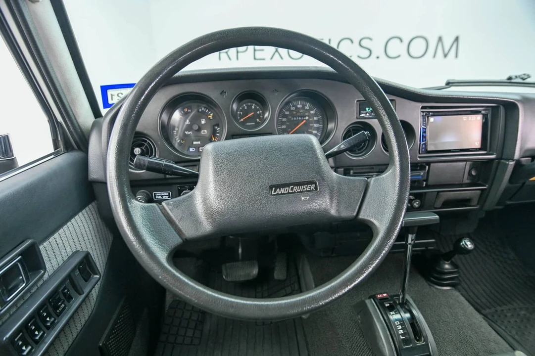 1988 Toyota J60 Land Cruiser - Image 19 of 24