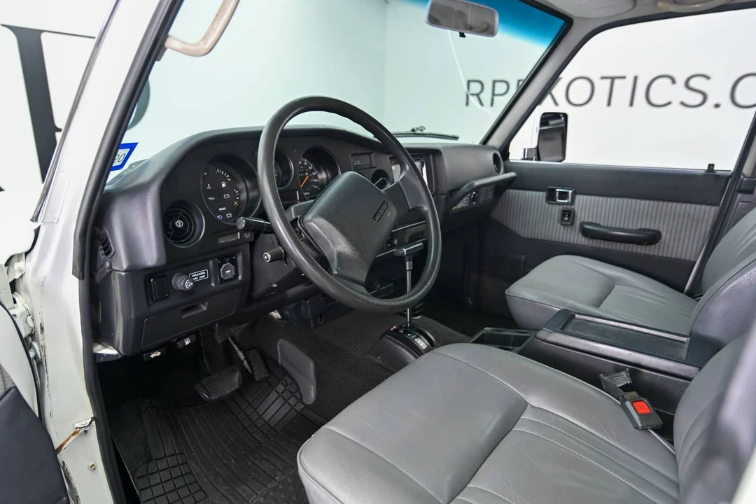 1988 Toyota J60 Land Cruiser - Image 2 of 24