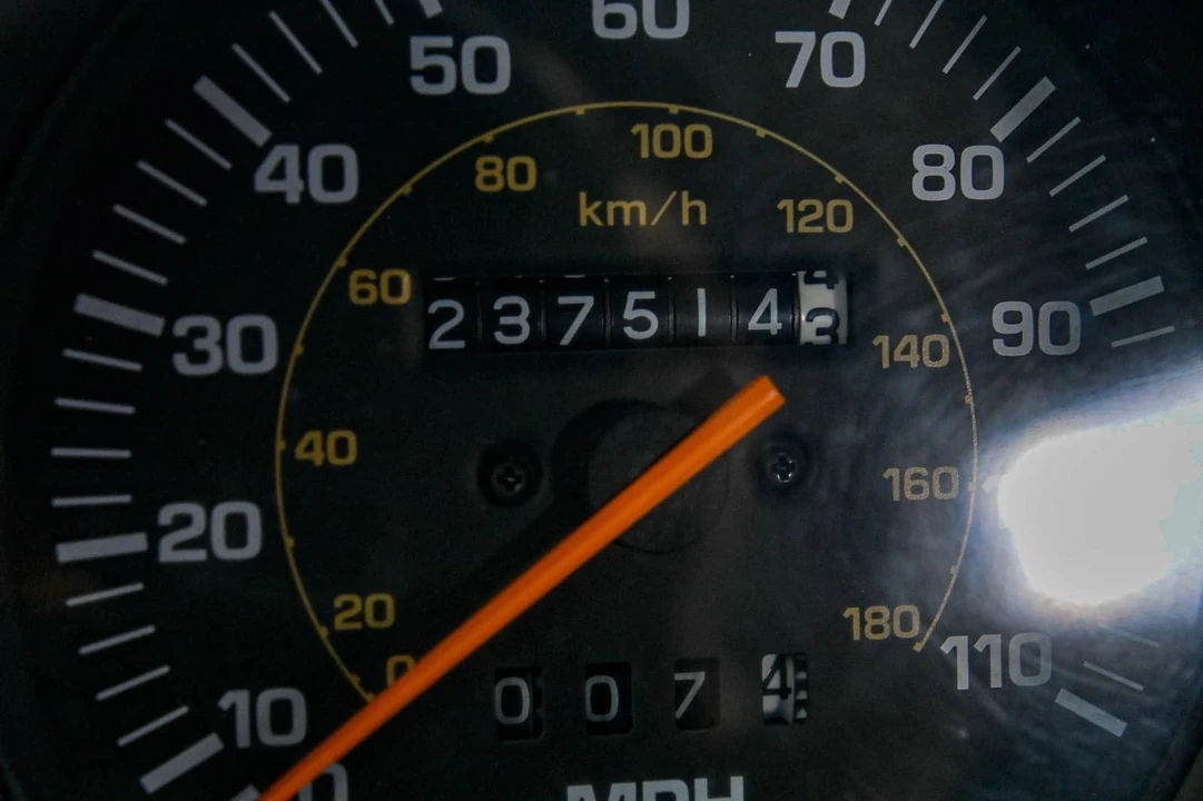 1988 Toyota J60 Land Cruiser - Image 24 of 24