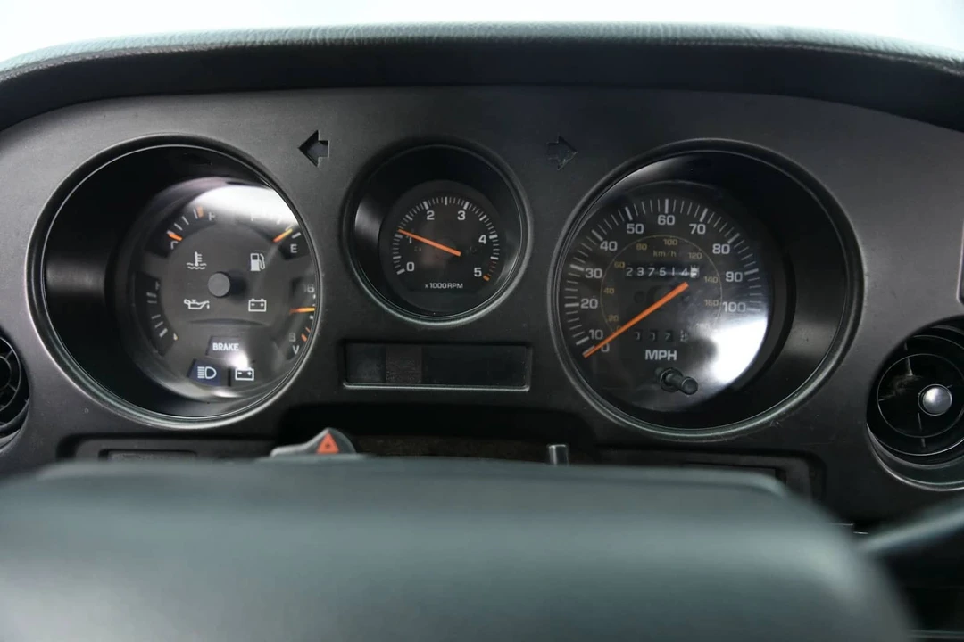 1988 Toyota J60 Land Cruiser - Image 23 of 24