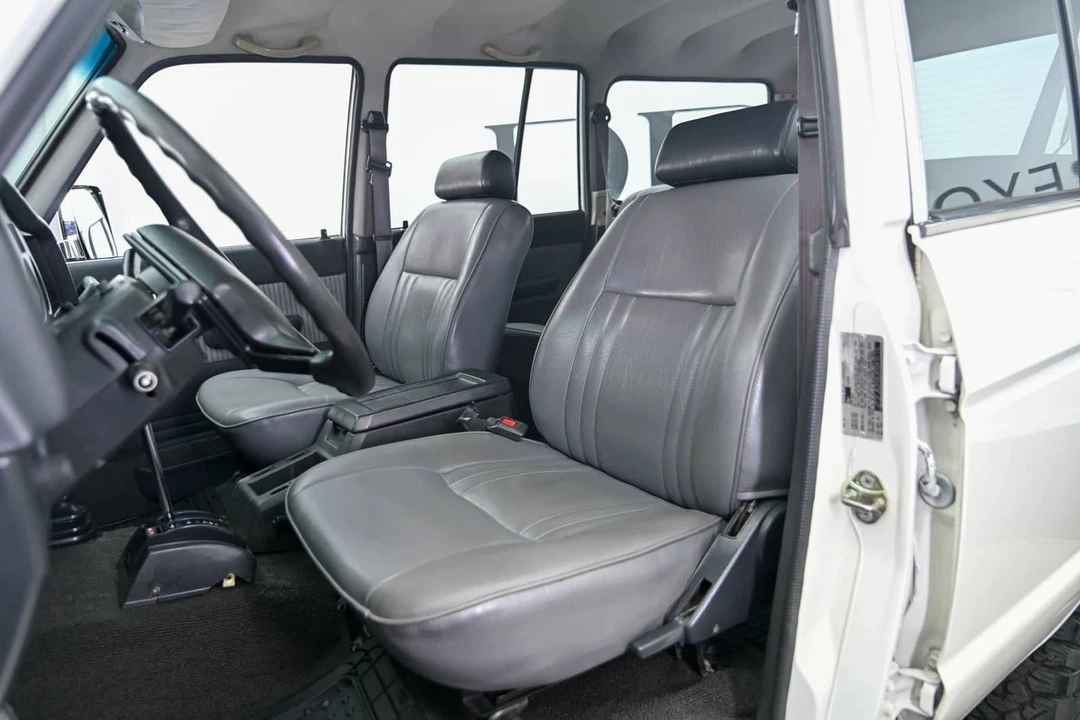 1988 Toyota J60 Land Cruiser - Image 3 of 24