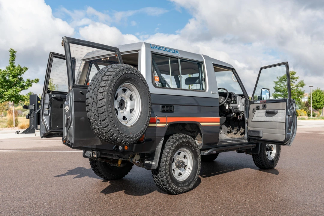 1988 Toyota J70 Land Cruiser - Image 17 of 31