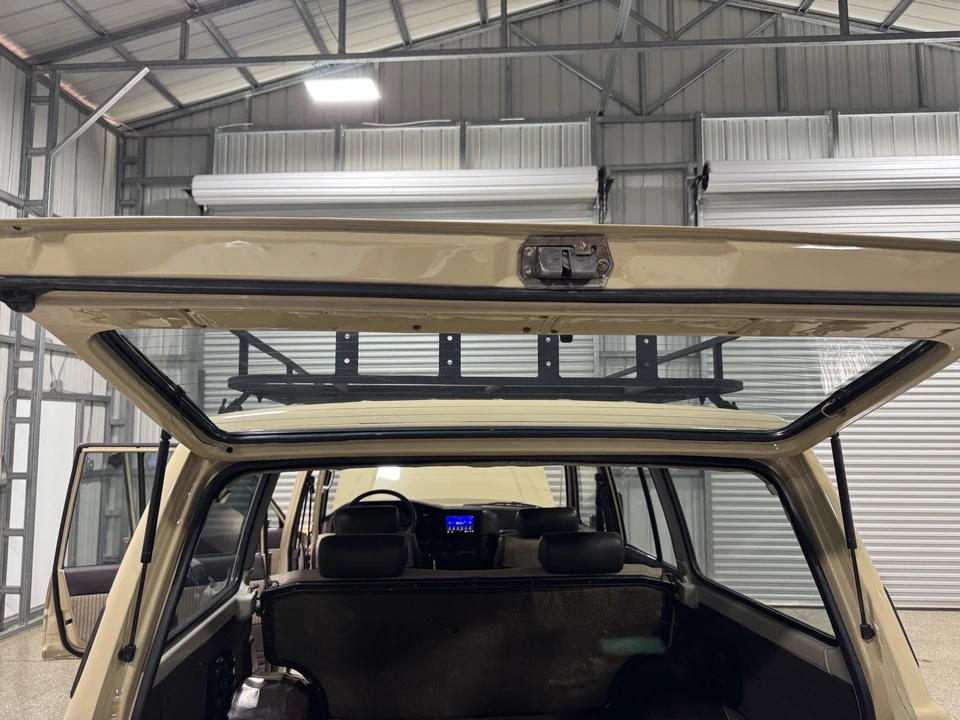 1988 Toyota J60 Land Cruiser - Image 18 of 21