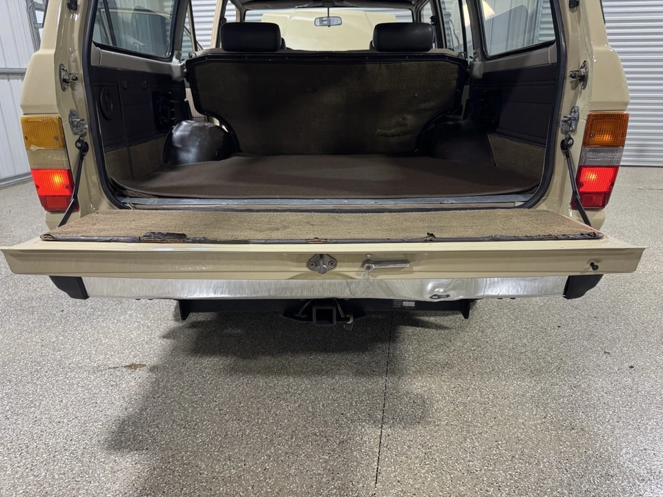 1988 Toyota J60 Land Cruiser - Image 8 of 21
