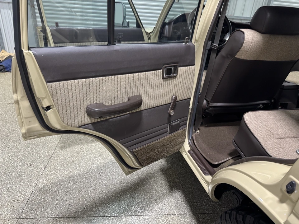 1988 Toyota J60 Land Cruiser - Image 15 of 21