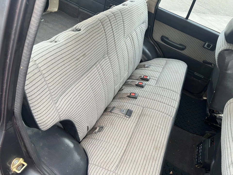 1988 Toyota J60 Land Cruiser - Image 10 of 21