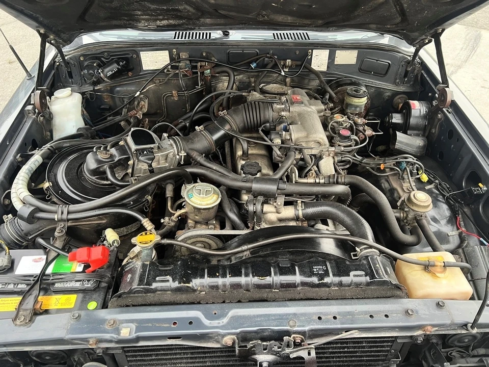 1988 Toyota J60 Land Cruiser - Image 11 of 21