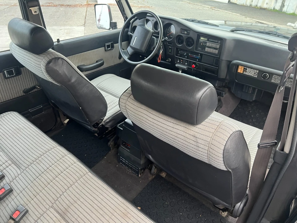 1988 Toyota J60 Land Cruiser - Image 18 of 21