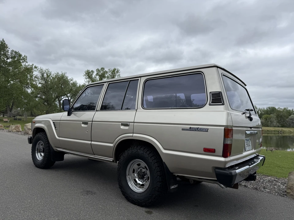 1988 Toyota J60 Land Cruiser - Image 10 of 31