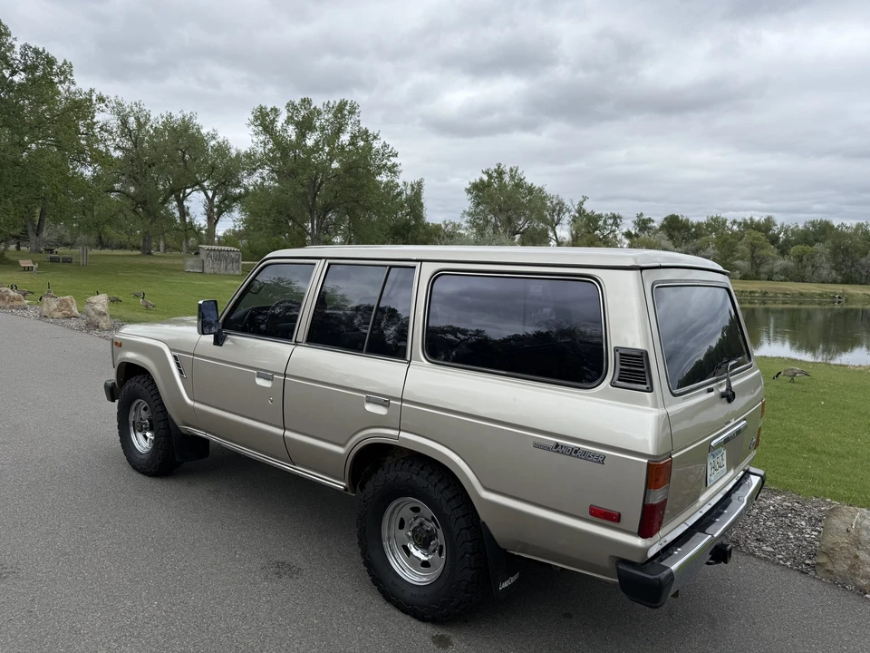 1988 Toyota J60 Land Cruiser - Image 11 of 31