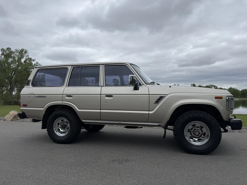 1988 Toyota J60 Land Cruiser - Image 18 of 31