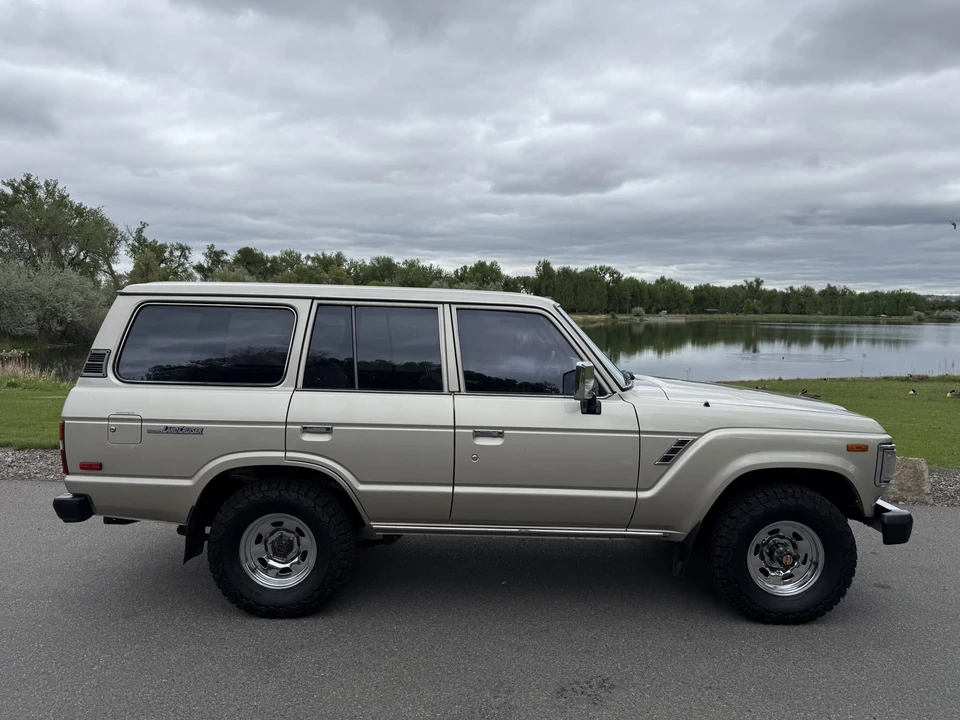1988 Toyota J60 Land Cruiser - Image 16 of 31