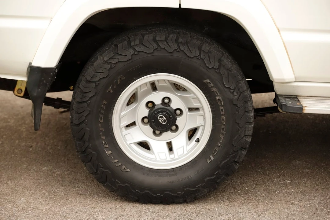 1988 Toyota J60 Land Cruiser - Image 28 of 30