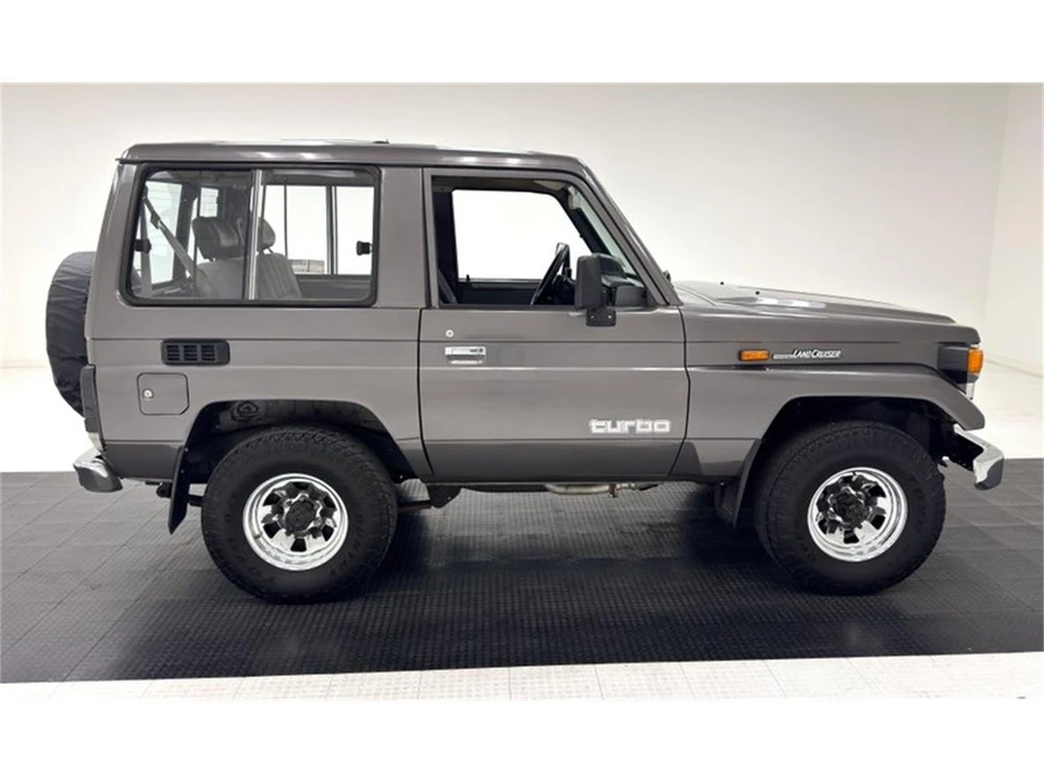 1988 Toyota J60 Land Cruiser - Image 6 of 31