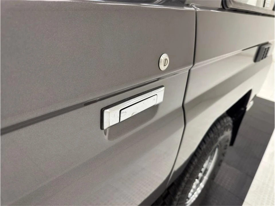 1988 Toyota J60 Land Cruiser - Image 17 of 31