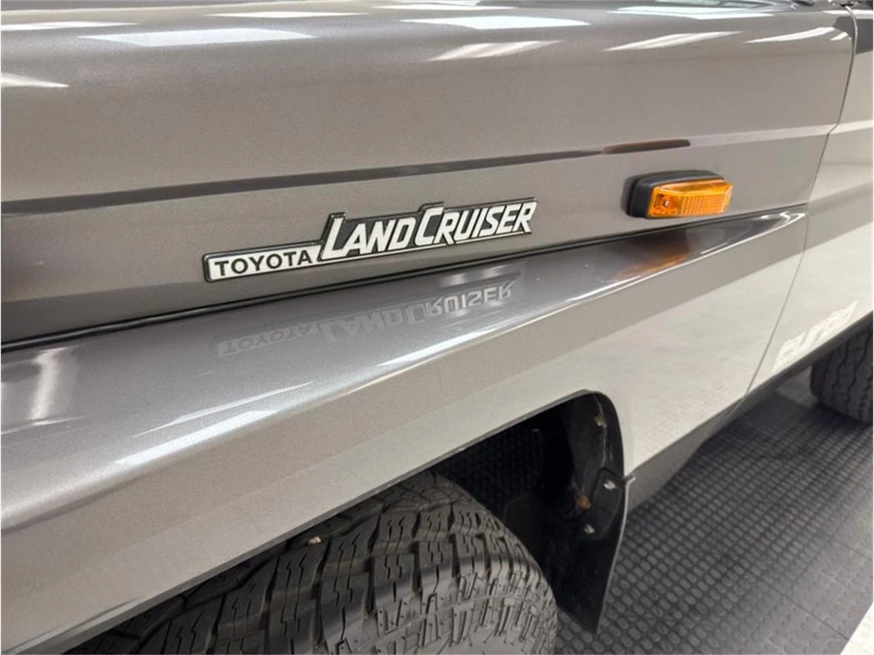 1988 Toyota J60 Land Cruiser - Image 12 of 31