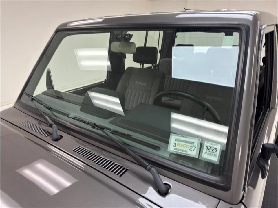 1988 Toyota J60 Land Cruiser - Image 13 of 31