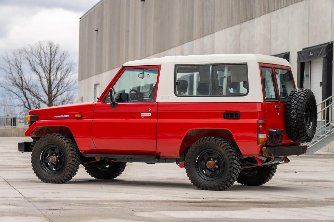 1988 Toyota J70 Land Cruiser - Image 11 of 31