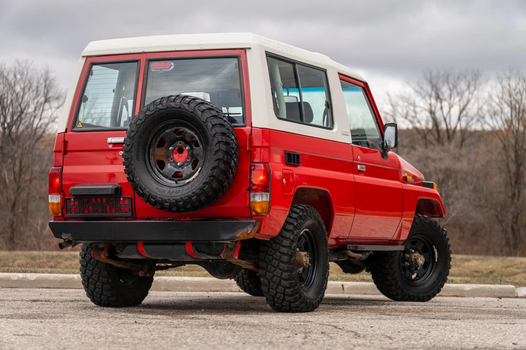 1988 Toyota J70 Land Cruiser - Image 17 of 31