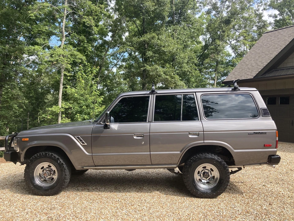 1988 Toyota J60 Land Cruiser - Image 8 of 30