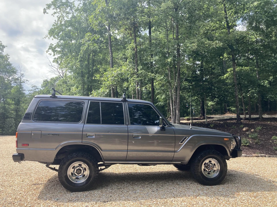 1988 Toyota J60 Land Cruiser - Image 10 of 30