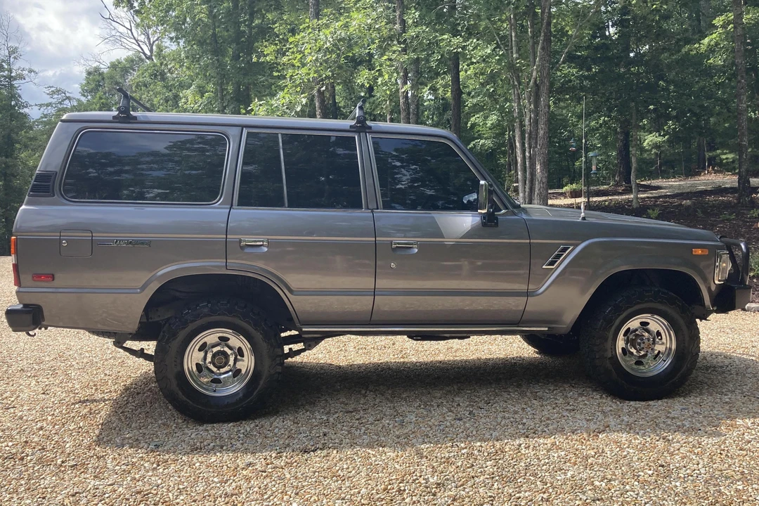 1988 Toyota J60 Land Cruiser - Image 3 of 30
