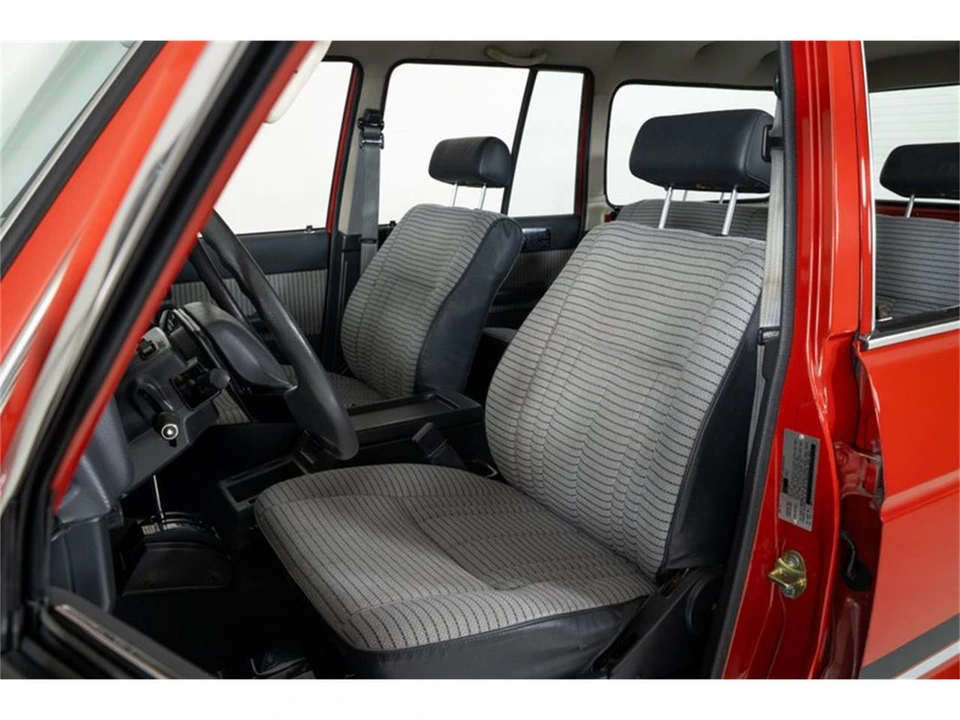 1988 Toyota J60 Land Cruiser - Image 17 of 31