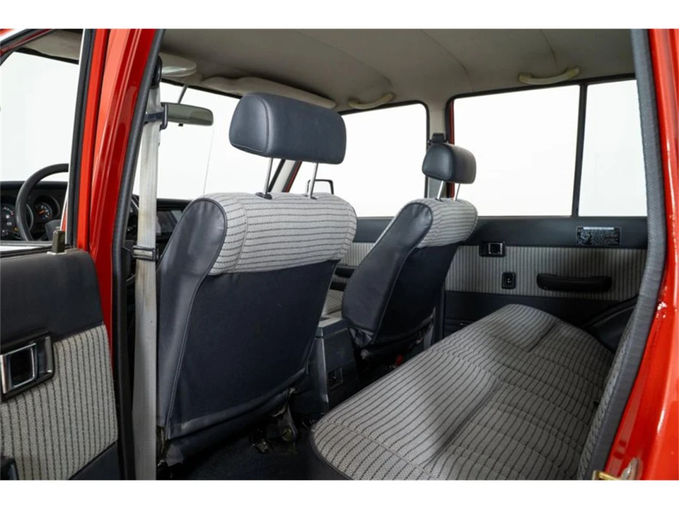 1988 Toyota J60 Land Cruiser - Image 20 of 31