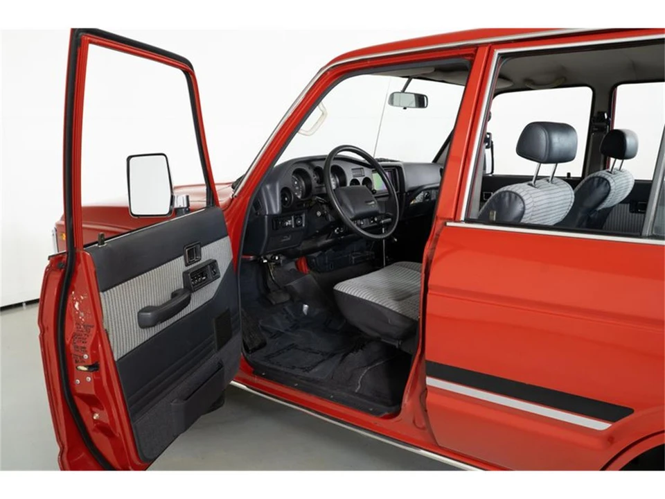 1988 Toyota J60 Land Cruiser - Image 14 of 31