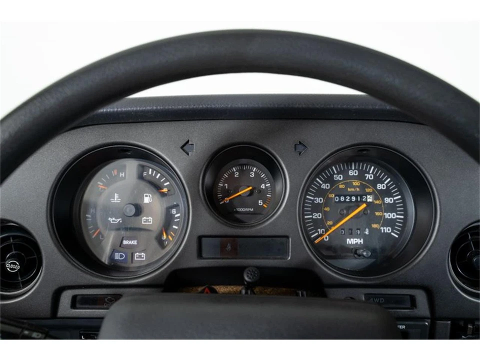 1988 Toyota J60 Land Cruiser - Image 26 of 31