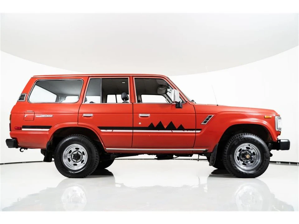 1988 Toyota J60 Land Cruiser - Image 11 of 31