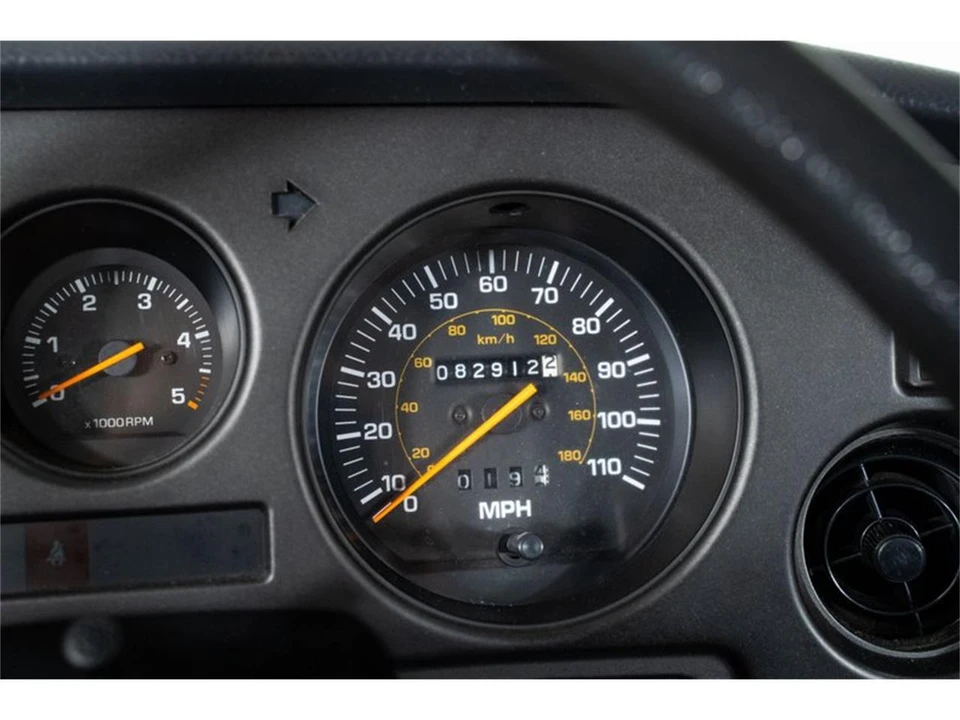 1988 Toyota J60 Land Cruiser - Image 28 of 31