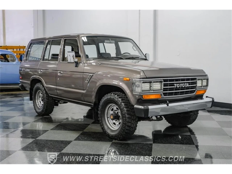 1988 Toyota J60 Land Cruiser - Image 16 of 31