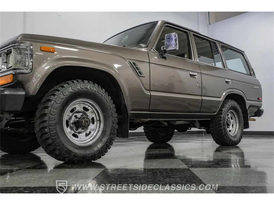 1988 Toyota J60 Land Cruiser - Image 22 of 31