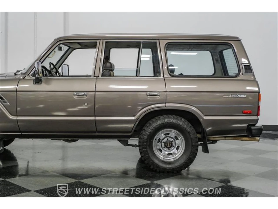 1988 Toyota J60 Land Cruiser - Image 24 of 31