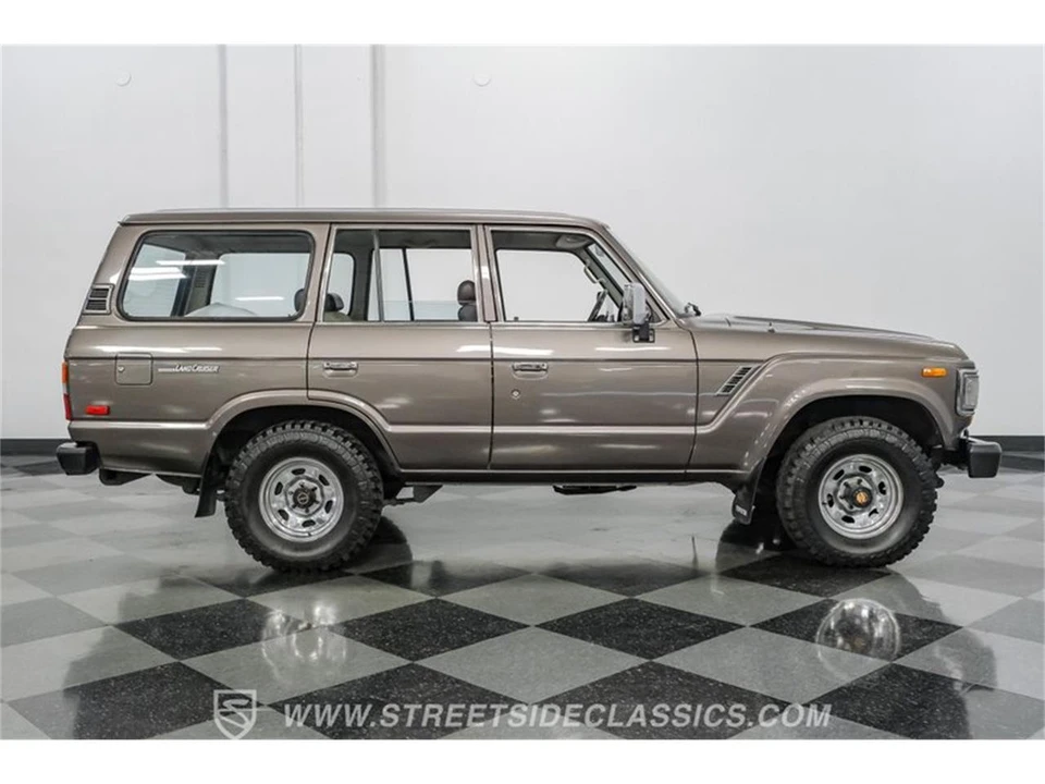 1988 Toyota J60 Land Cruiser - Image 14 of 31