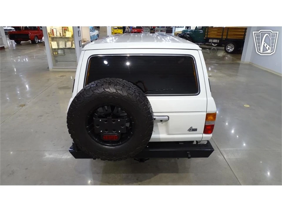 1988 Toyota J60 Land Cruiser - Image 11 of 31