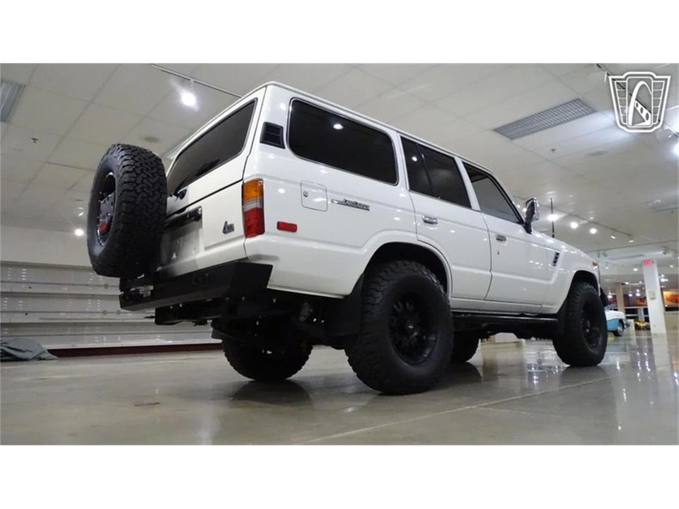1988 Toyota J60 Land Cruiser - Image 16 of 31