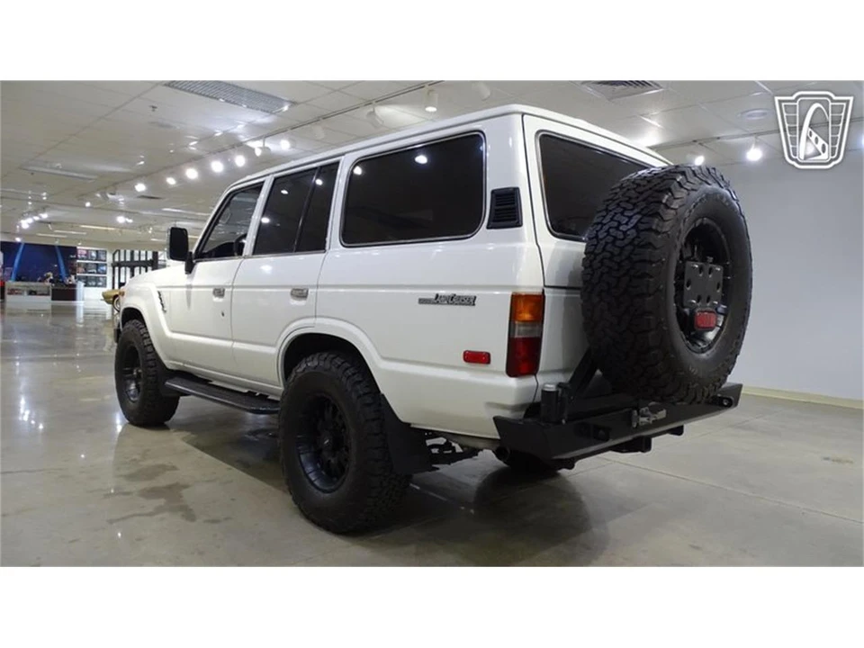 1988 Toyota J60 Land Cruiser - Image 9 of 31