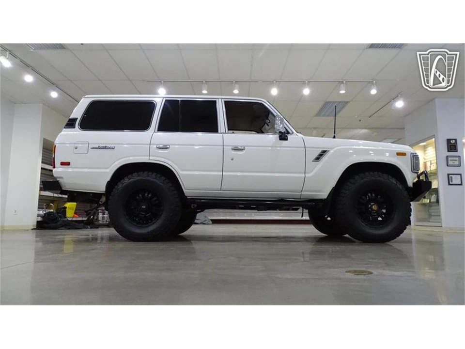 1988 Toyota J60 Land Cruiser - Image 19 of 31