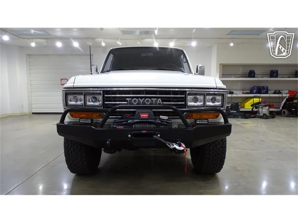 1988 Toyota J60 Land Cruiser - Image 24 of 31