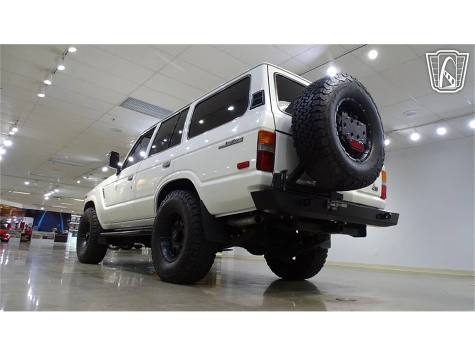 1988 Toyota J60 Land Cruiser - Image 10 of 31