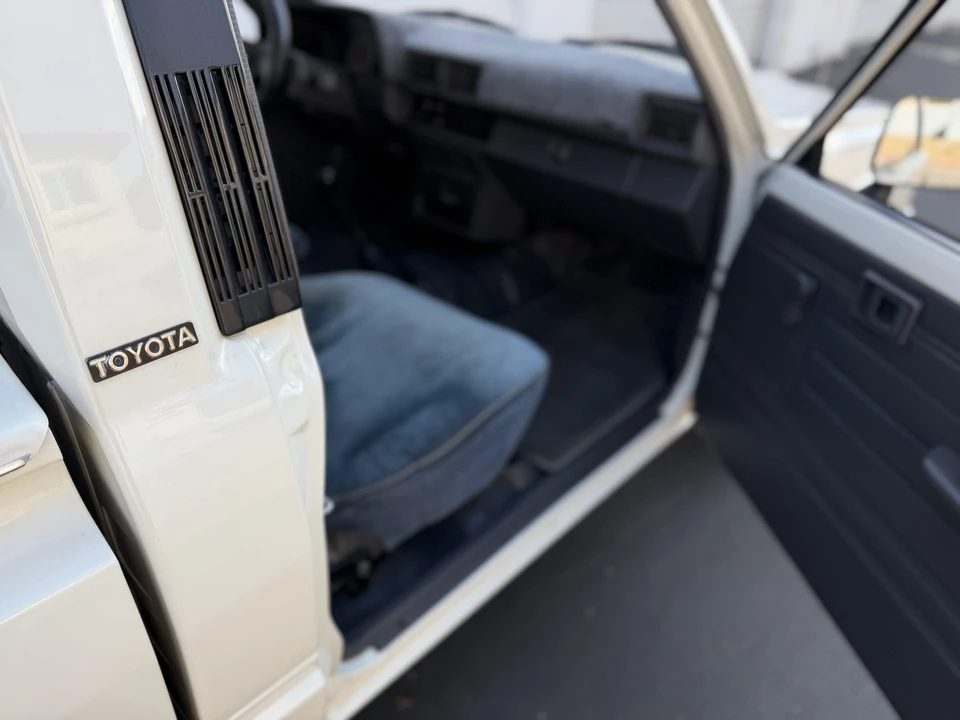 1988 Toyota Hilux 4th Gen - Image 28 of 31