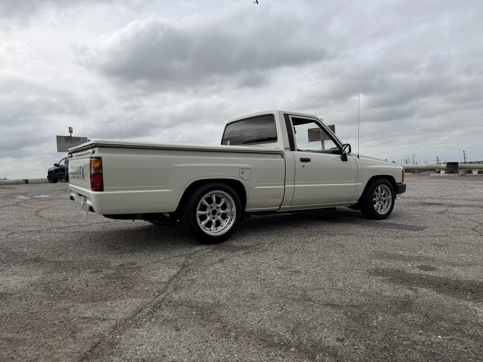 1988 Toyota Hilux 4th Gen - Image 8 of 31