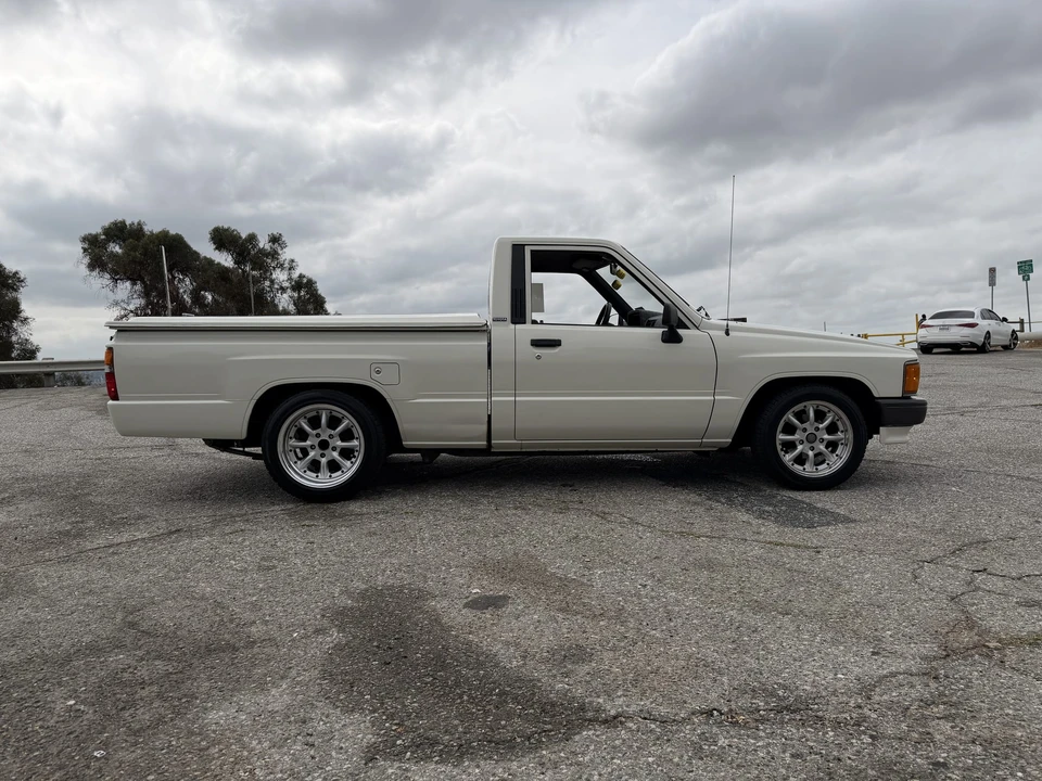 1988 Toyota Hilux 4th Gen - Image 7 of 31